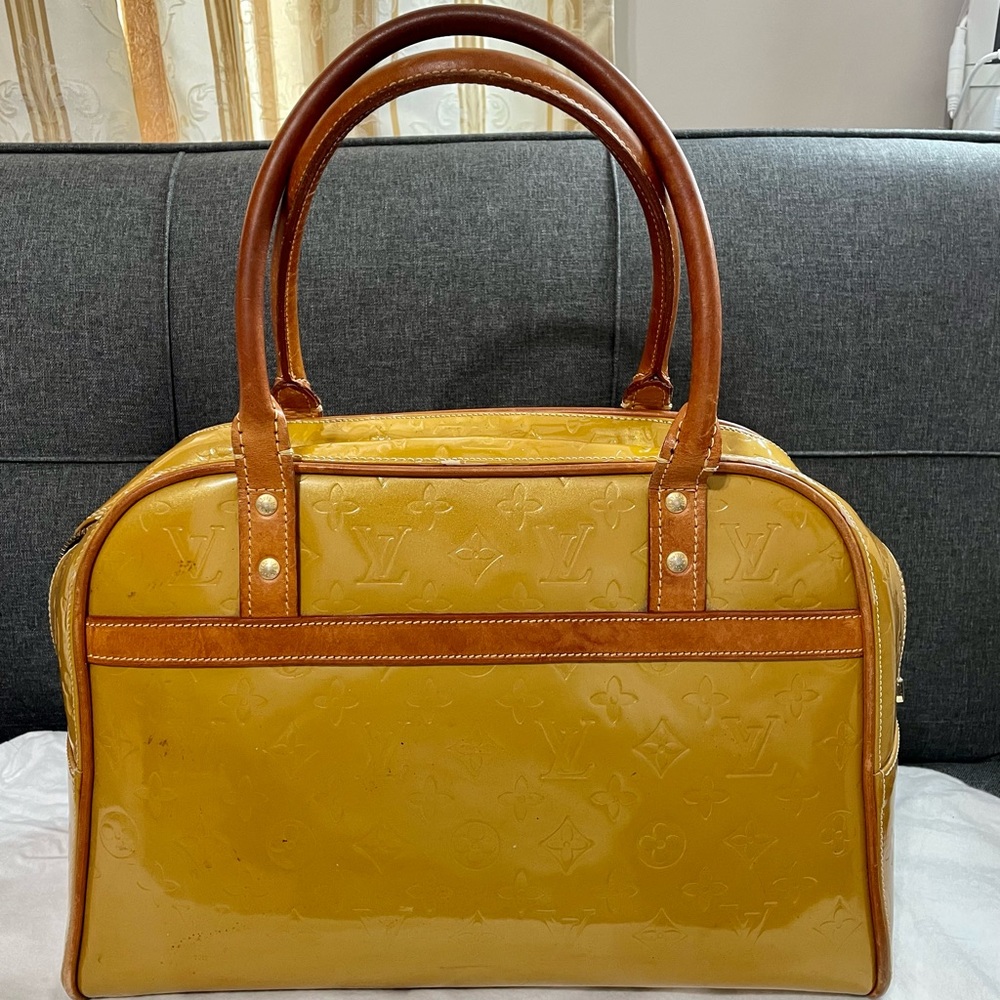 LOUIS VUITTON ❤️VINTAGE LV PATENT SATCHEL🎉